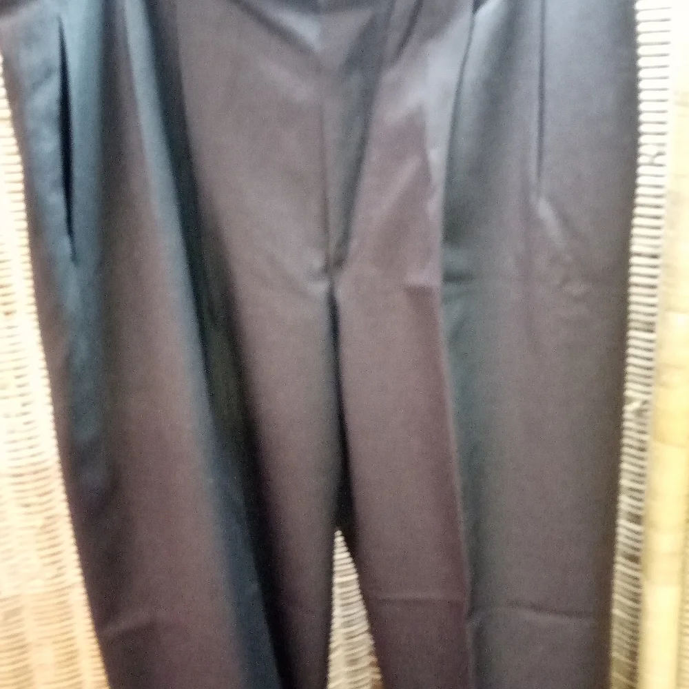 CORBIN Ltd Men's Grey Slacks Pleated Front Cuff Legs Size 34/28